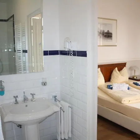 Hotel La Cheneraie Saint-Raphael (Var)